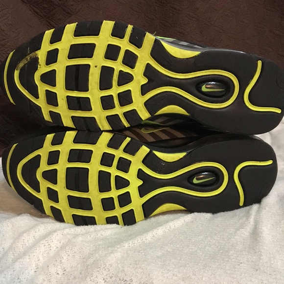 Nike Gray and Neon Yellow Sneakers - Picture 5 of 5